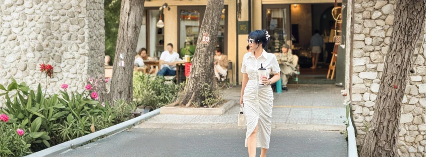 Trẻ trung với màu tóc xanh đen - cách nhuộm tóc không dùng hóa chất